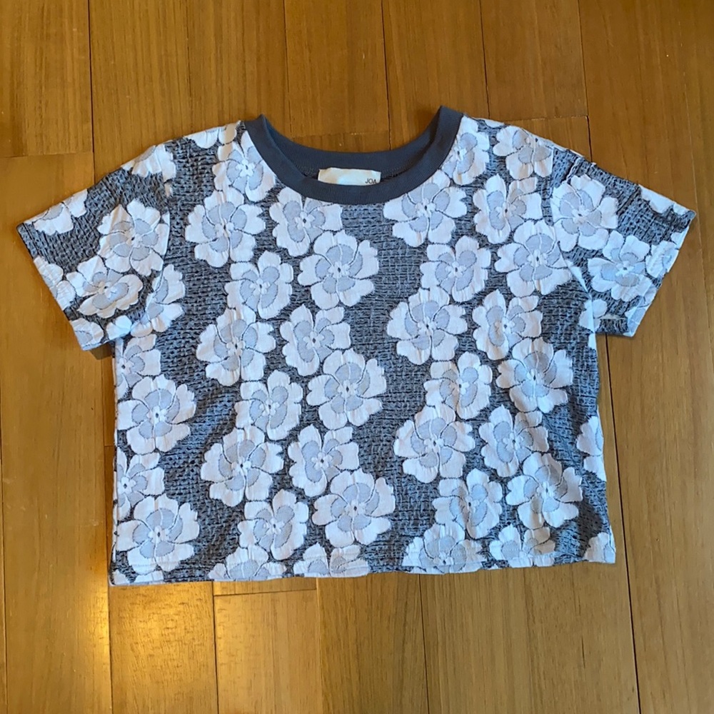 Grey and white floral top